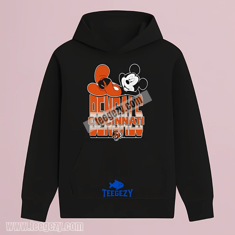 Cincinnati Bengals Vs Mickey Mouse Relax Vintage Hoodie Cincinnati Bengals Vs Mickey Mouse Relax Vintage Hoodie
