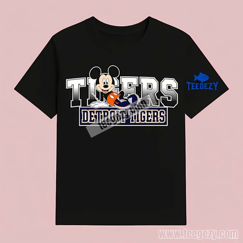Detroit Tigers Mickey Mouse Lounge Illustration Classic T-Shirt Detroit Tigers Mickey Mouse Lounge Illustration Classic T-Shirt
