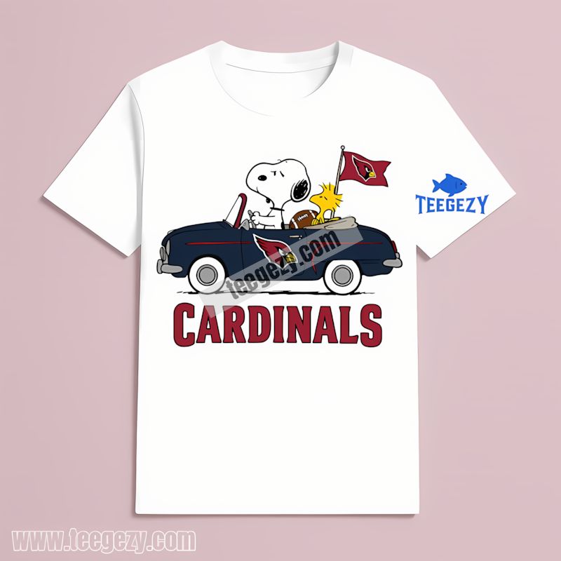 Arizona Cardinals Snoopy Driving Car Graphic T-Shirt Arizona Cardinals Snoopy Driving Car Graphic T-Shirt