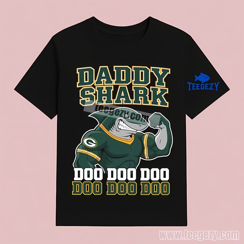 Green Bay Packers Daddy Shark T-Shirt Retro Style Green Bay Packers Daddy Shark T-Shirt Retro Style