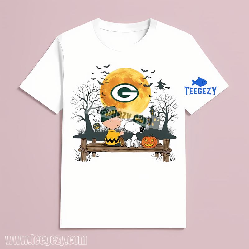 Green Bay Packers Halloween Charlie Brown Snoopy T-Shirt Adults Green Bay Packers Halloween Charlie Brown Snoopy T-Shirt Adults