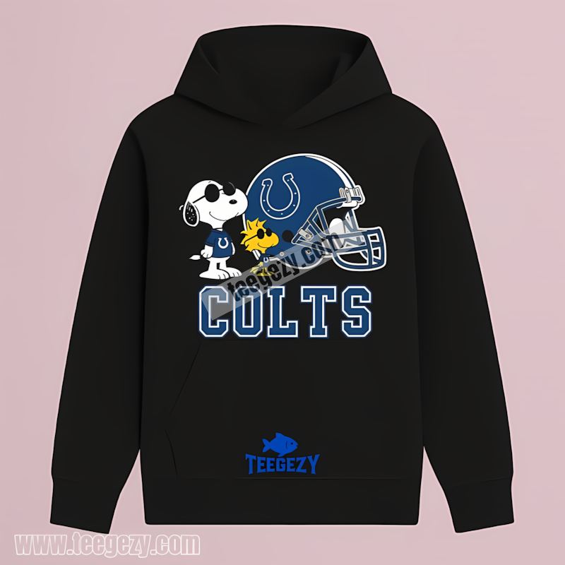 Indianapolis Colts Helmet Vs Snoopy And Woodstock Hoodie Indianapolis Colts Helmet Vs Snoopy And Woodstock Hoodie