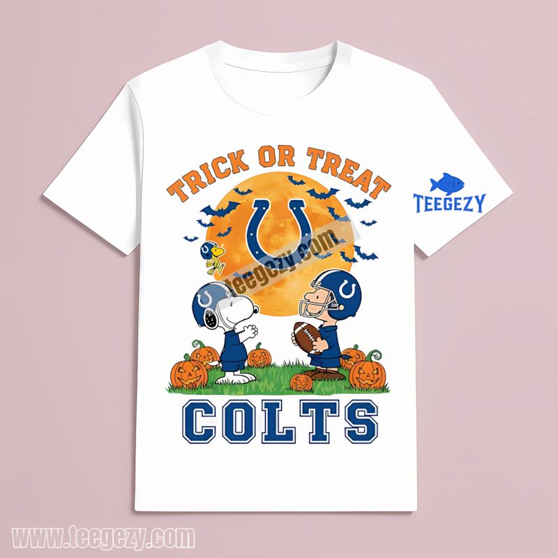 Indianapolis Colts Trick Or Treat With Charlie Brown Snoopy T-Shirt Indianapolis Colts Trick Or Treat With Charlie Brown Snoopy T-Shirt
