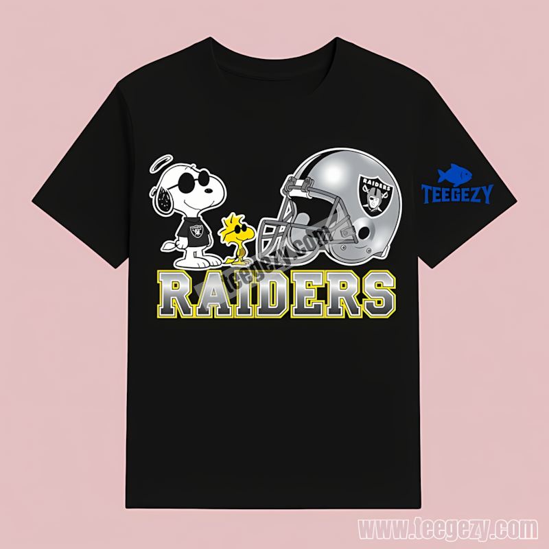 Las Vegas Raiders Helmet Vs Snoopy And Woodstock Regular T-Shirt Las Vegas Raiders Helmet Vs Snoopy And Woodstock Regular T-Shirt