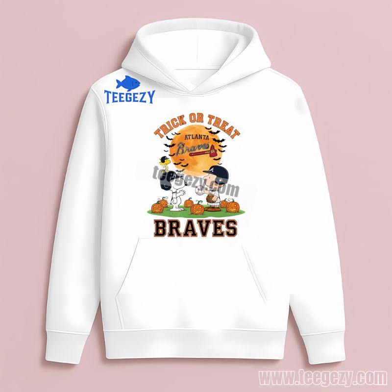 Atlanta Braves Charlie Brown Snoopy Trick Or Treat Graphic Hoodie Atlanta Braves Charlie Brown Snoopy Trick Or Treat Graphic Hoodie