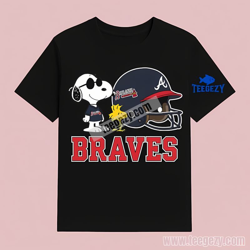 Atlanta Braves Helmet Vs Snoopy Woodstock Color T-Shirt Atlanta Braves Helmet Vs Snoopy Woodstock Color T-Shirt