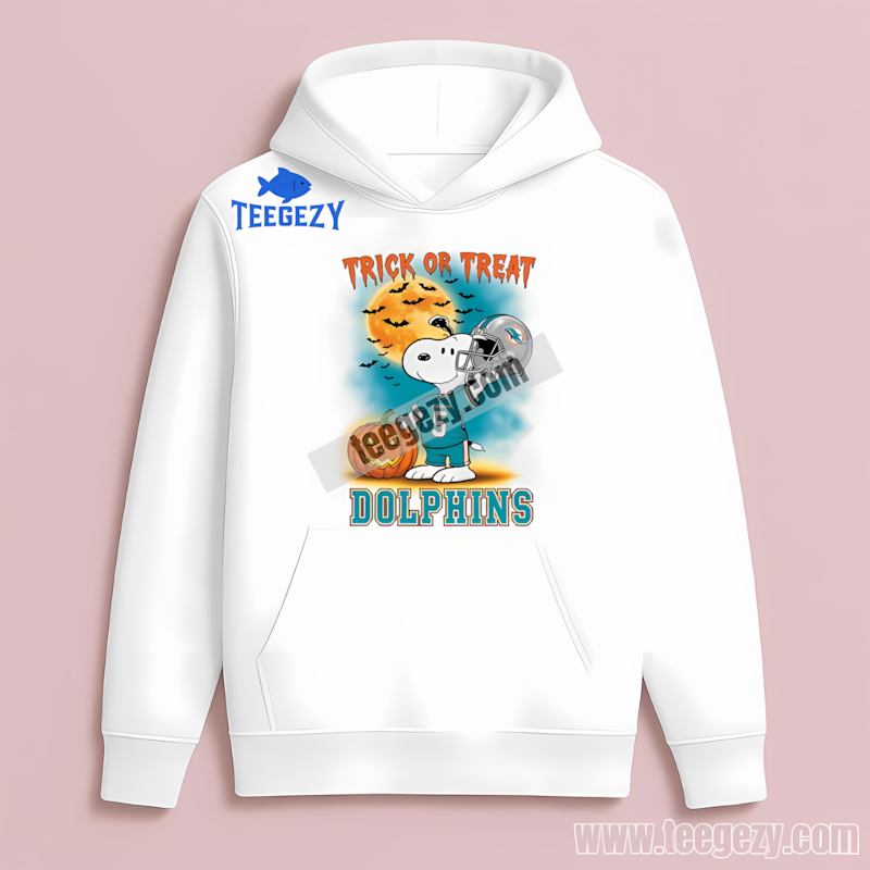 Miami Dolphins Halloween Snoopy Trick Or Treat Hoodie Miami Dolphins Halloween Snoopy Trick Or Treat Hoodie
