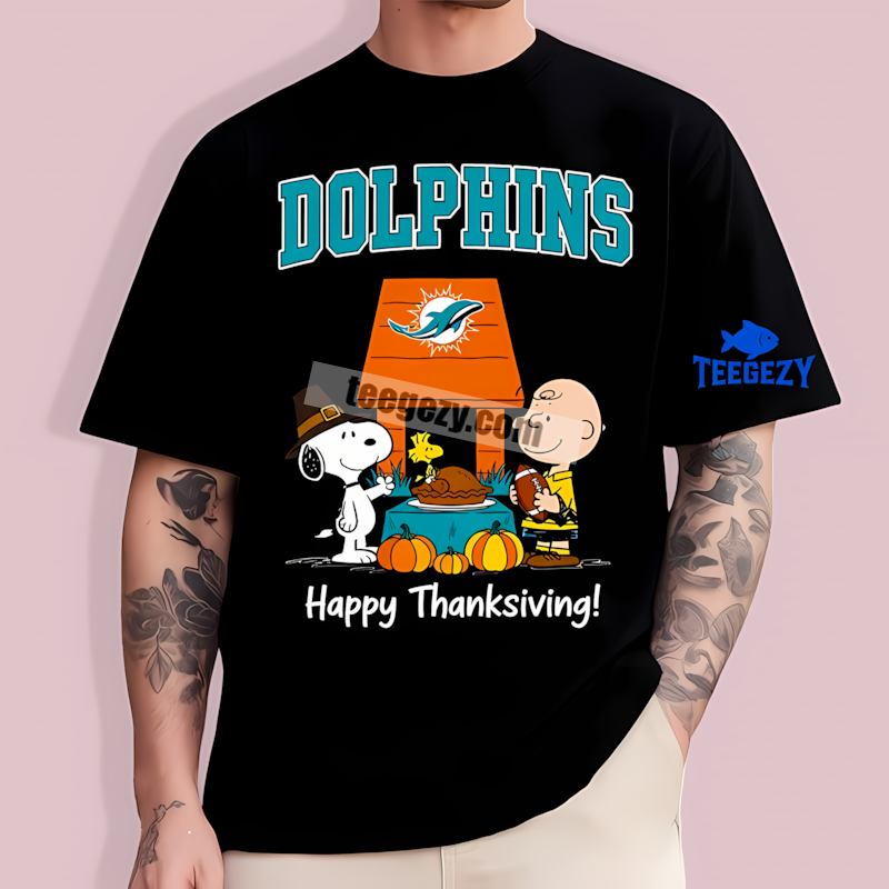 Miami Dolphins Snoopy Thanksgiving Vintage T-Shirt Miami Dolphins Snoopy Thanksgiving Vintage T-Shirt