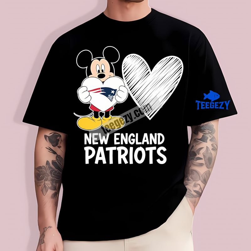 Mickey Heart Love New England Patriots Regular T-Shirt Mickey Heart Love New England Patriots Regular T-Shirt