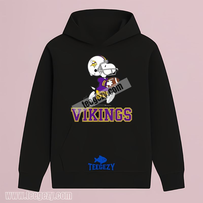 Minnesota Vikings Snoopy Running Football Scene Hoodie Minnesota Vikings Snoopy Running Football Scene Hoodie