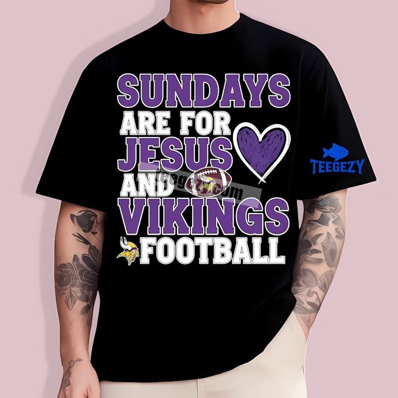 Minnesota Vikings Sundays Jesus And Football Retro T-Shirt Minnesota Vikings Sundays Jesus And Football Retro T-Shirt