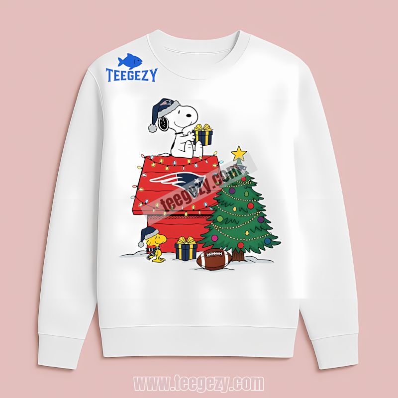 Snoopy Woodstock Christmas Scene New England Patriots Crewneck Long Sleeve Snoopy Woodstock Christmas Scene New England Patriots Crewneck Long Sleeve
