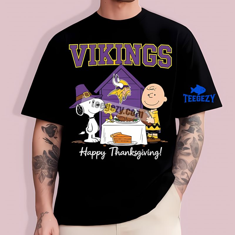 Thanksgiving Snoopy Design Minnesota Vikings Fan T-Shirt Thanksgiving Snoopy Design Minnesota Vikings Fan T-Shirt