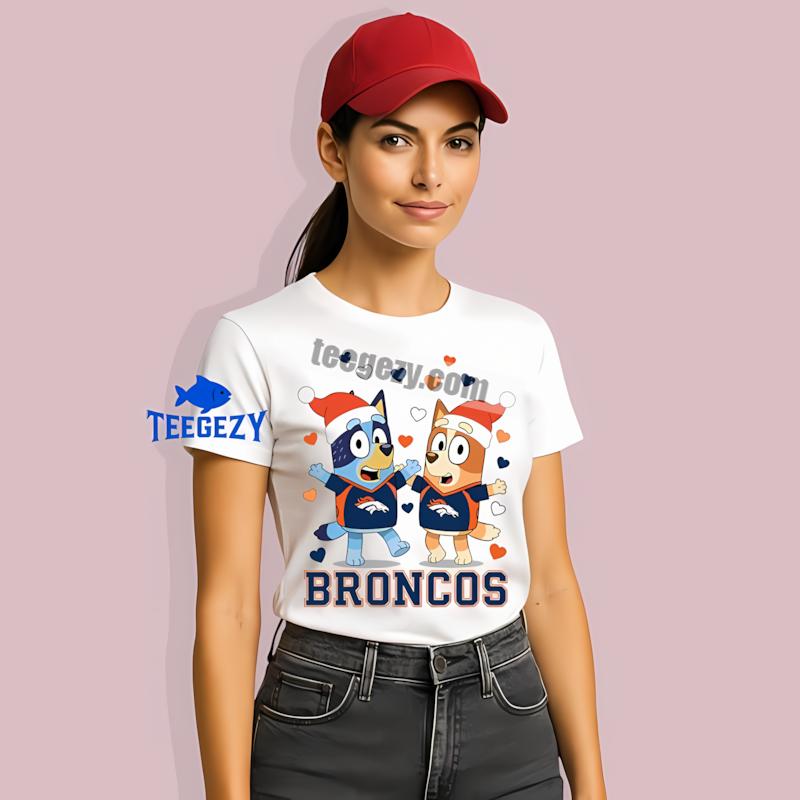 Denver Broncos Bluey And Bingo Christmas Dancing Custom T-Shirt Denver Broncos Bluey And Bingo Christmas Dancing Custom T-Shirt