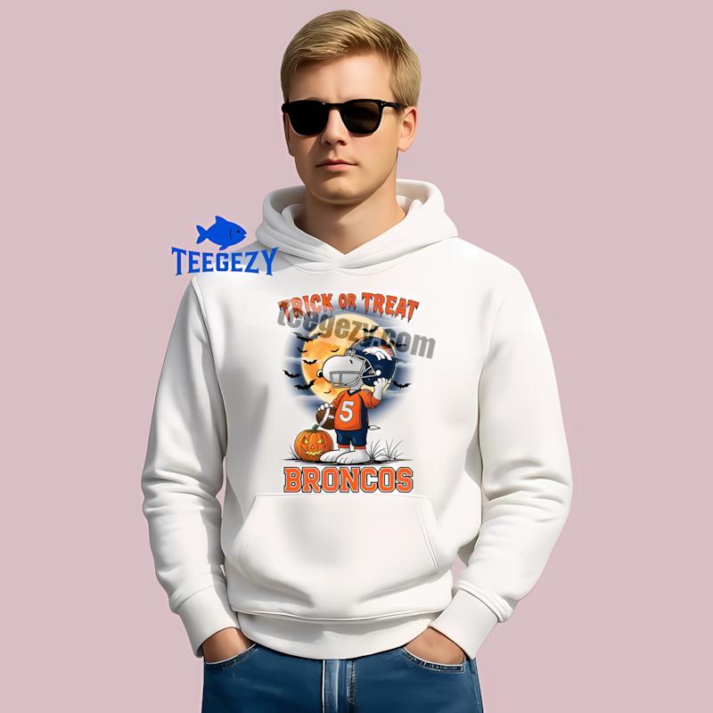 Denver Broncos Halloween Snoopy Trick Or Treat Statement Hoodie Denver Broncos Halloween Snoopy Trick Or Treat Statement Hoodie