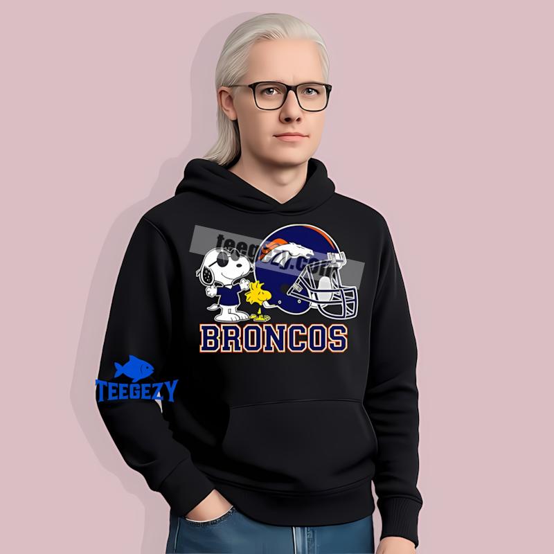 Denver Broncos Helmet Vs Snoopy And Woodstock Graphic Hoodie Denver Broncos Helmet Vs Snoopy And Woodstock Graphic Hoodie
