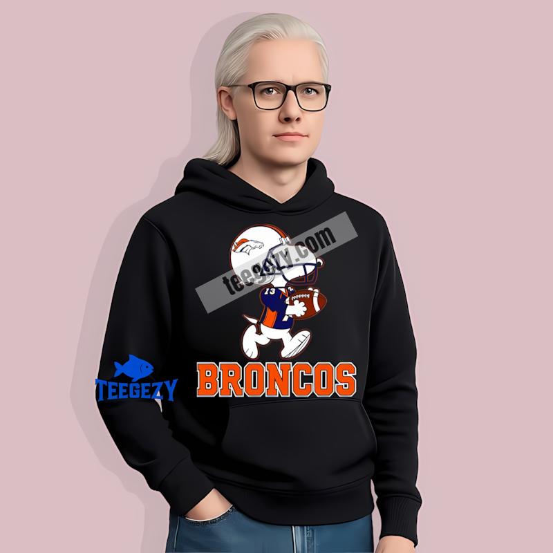 Denver Broncos Snoopy Football Running Custom Hoodie Denver Broncos Snoopy Football Running Custom Hoodie