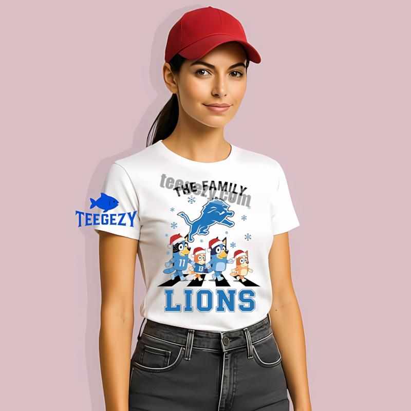 Detroit Lions Bluey Family Christmas Snowflake T-Shirt Detroit Lions Bluey Family Christmas Snowflake T-Shirt