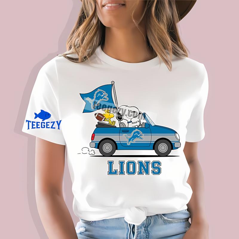 Detroit Lions Snoopy Driving Car T-Shirt Detroit Lions Snoopy Driving Car T-Shirt
