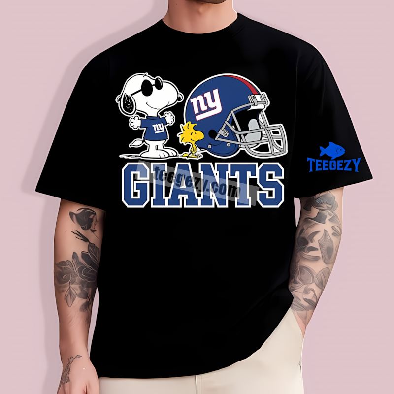New York Giants Helmet Snoopy Woodstock Funny TT-Shirt New York Giants Helmet Snoopy Woodstock Funny TT-Shirt
