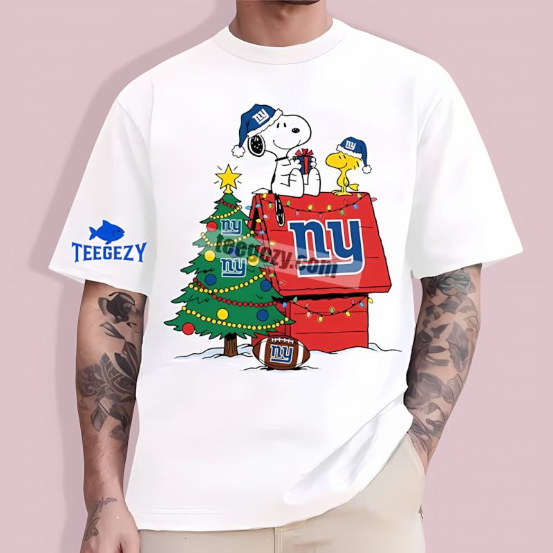 New York Giants Snoopy Woodstock Christmas T-Shirt New York Giants Snoopy Woodstock Christmas T-Shirt