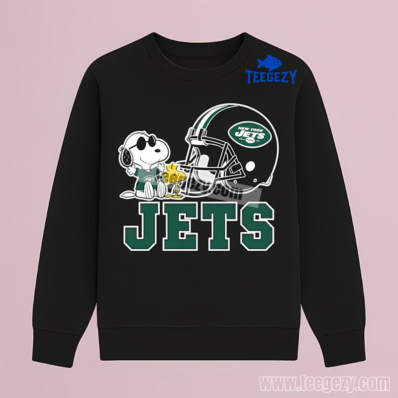 New York Jets Helmet Fan Long Sleeve With Snoopy Woodstock New York Jets Helmet Fan Long Sleeve With Snoopy Woodstock
