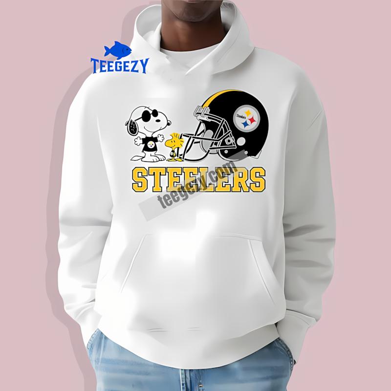 Pittsburgh SHoodielers Helmet Vs Snoopy Woodstock Trendy Shirt Pittsburgh SHoodielers Helmet Vs Snoopy Woodstock Trendy Shirt